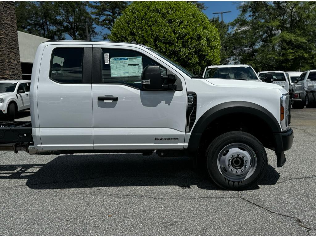 2024 Ford F-550 XL photo 4