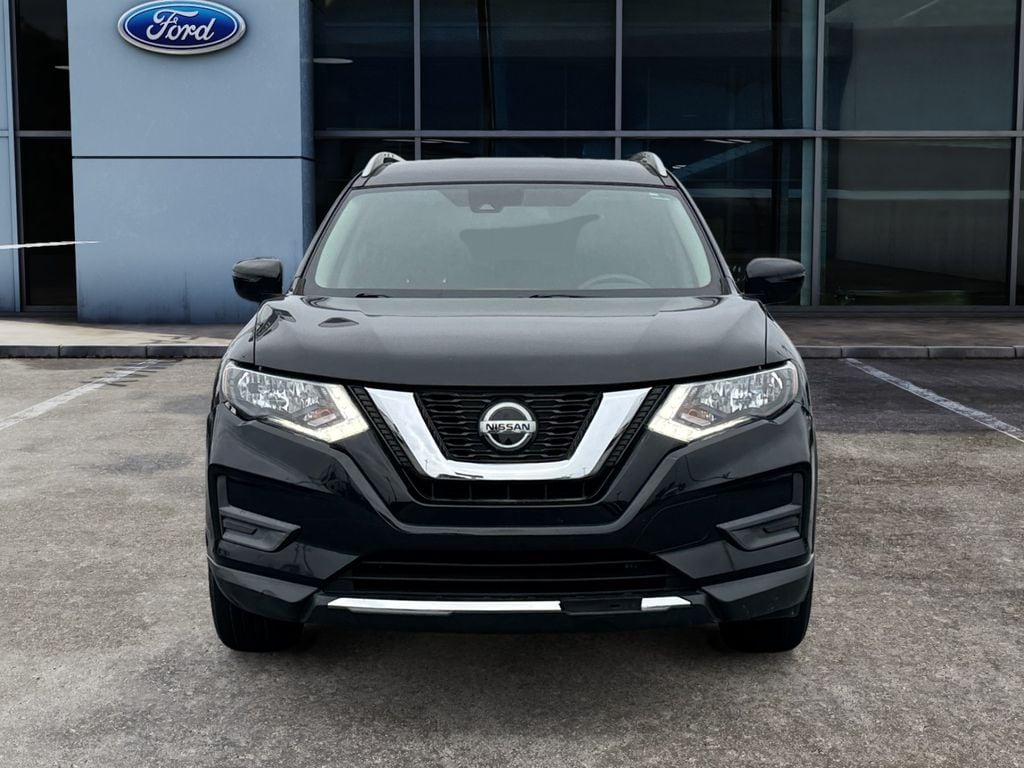 Used 2019 Nissan Rogue S with VIN 5N1AT2MT6KC768090 for sale in Greenville, SC