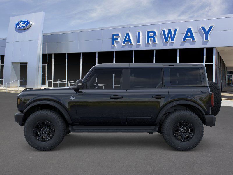 2025 Ford Bronco Outer Banks photo 2