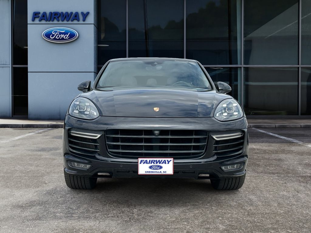 2017 Porsche Cayenne GTS photo 3