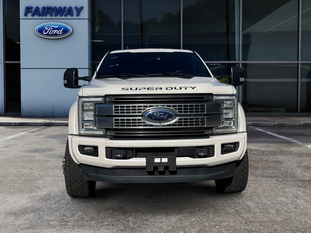 2019 Ford F-450 Platinum photo 2