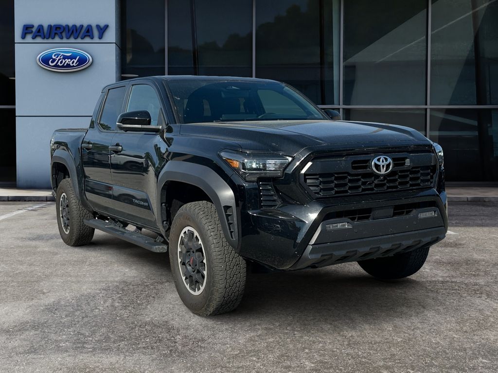 2024 Toyota Tacoma TRD Off Road photo 2