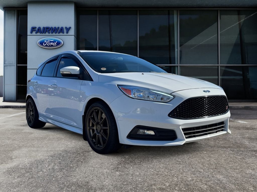Used 2018 Ford Focus ST Base Hatchback