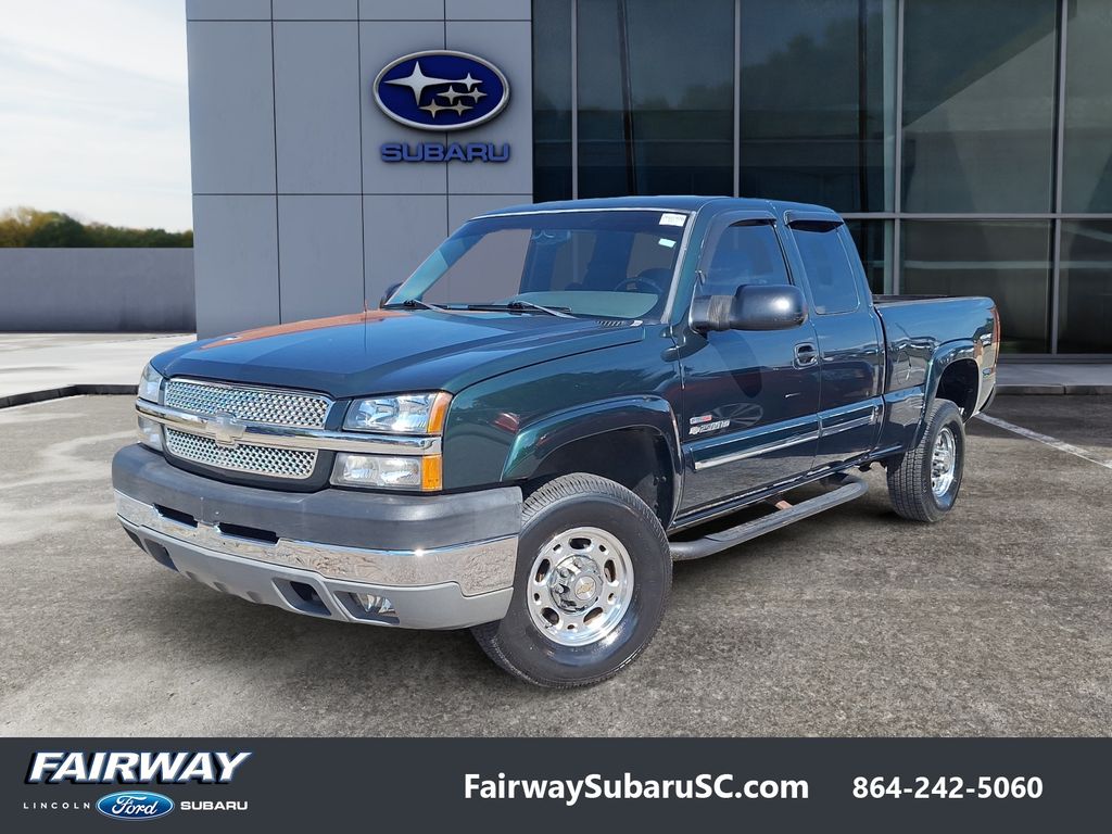 2004 Chevrolet Silverado HD LS Extended Cab SWB's photo
