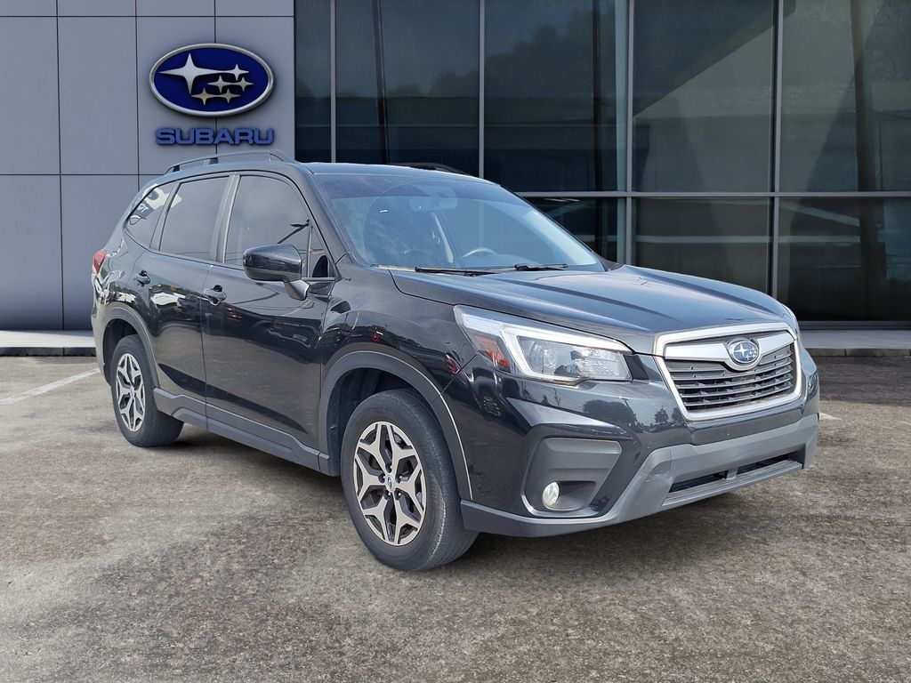 2021 Subaru Forester Premium photo 3