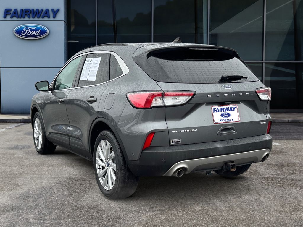 2022 Ford Escape Titanium photo 4