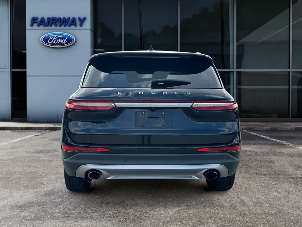 2022 Lincoln Corsair Standard photo 5
