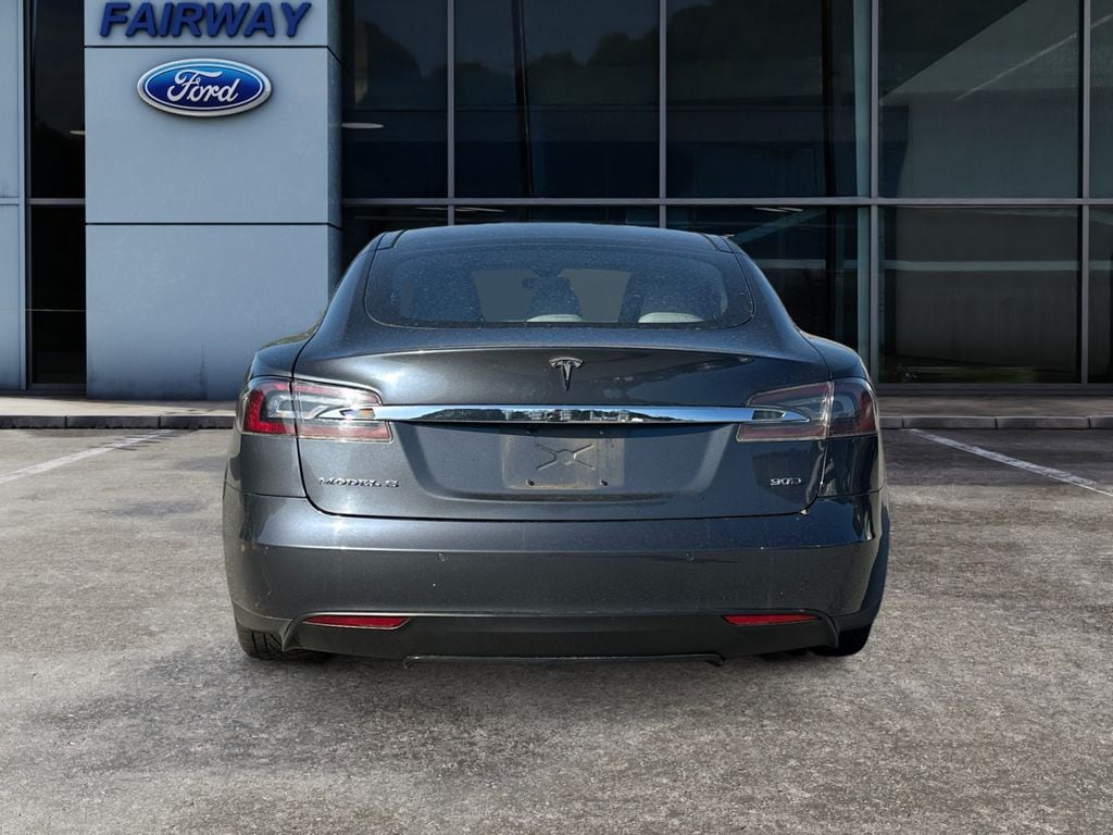 2016 Tesla Model S photo 5