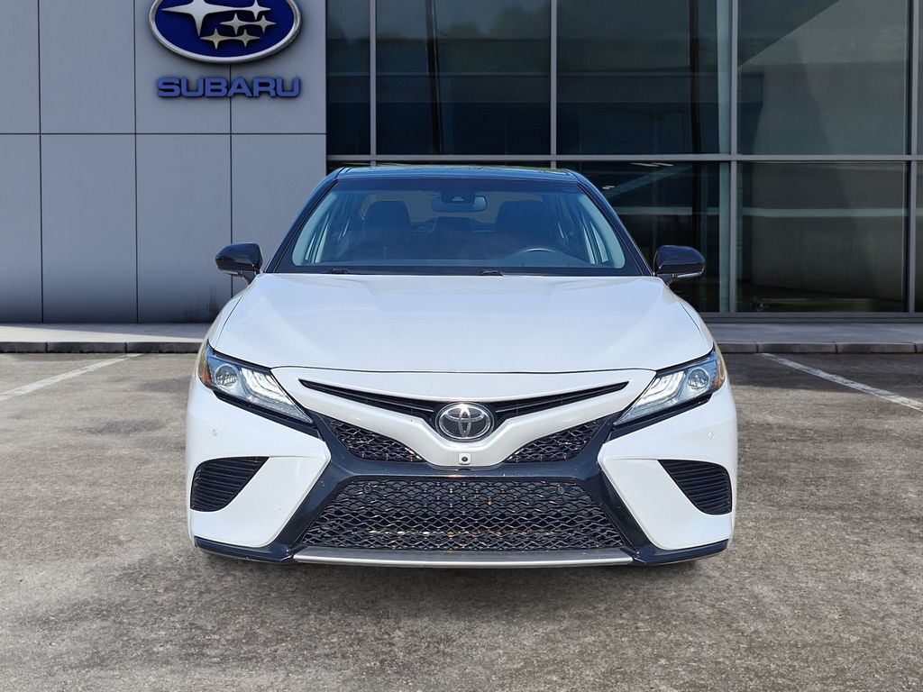 2018 Toyota Camry XSE photo 3