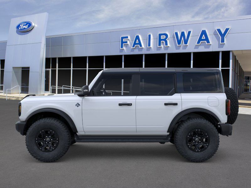 2025 Ford Bronco Outer Banks photo 3