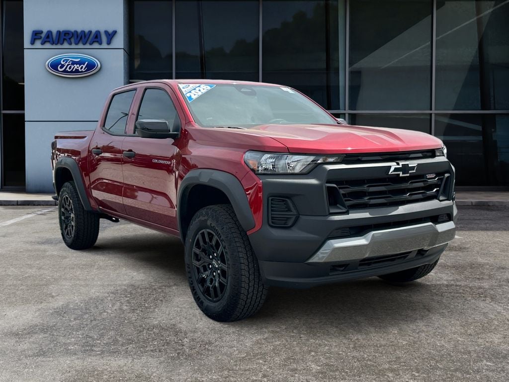 2026 Chevrolet Colorado Trail Boss photo 2