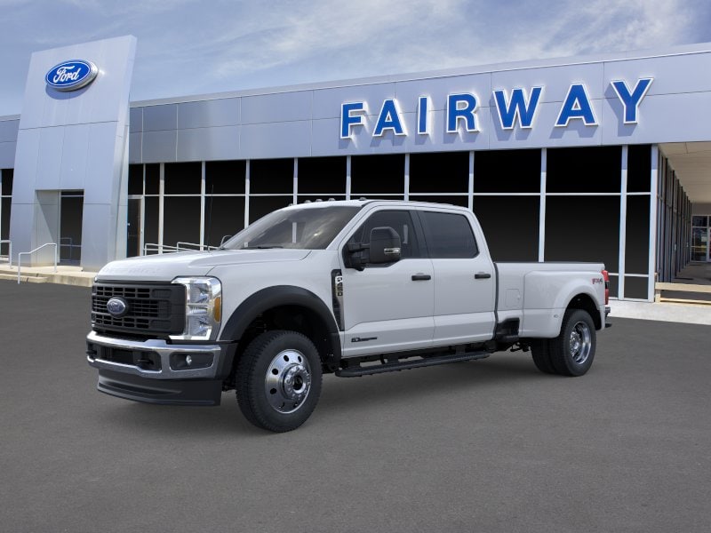 2026 Ford F-450 XL 4x4 Crew Cab 8' Box DRW's photo