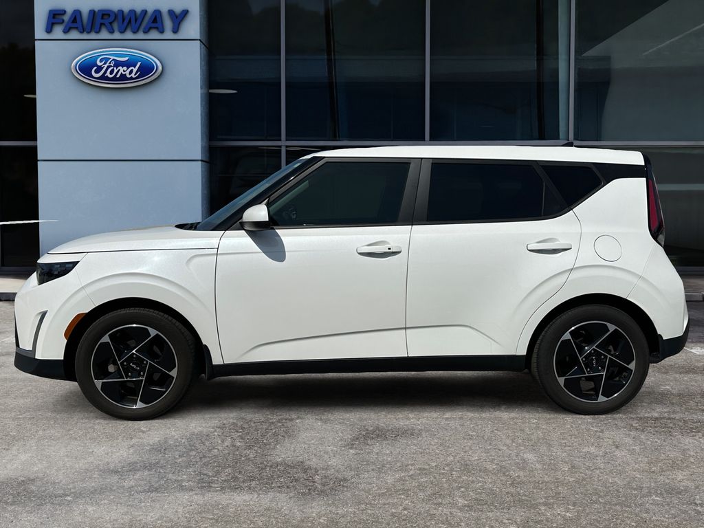 2024 Kia Soul EX photo 6