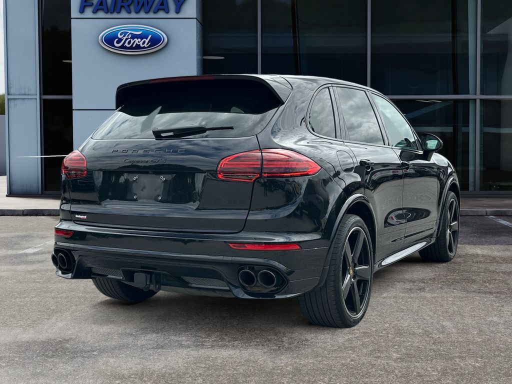 2017 Porsche Cayenne GTS photo 6