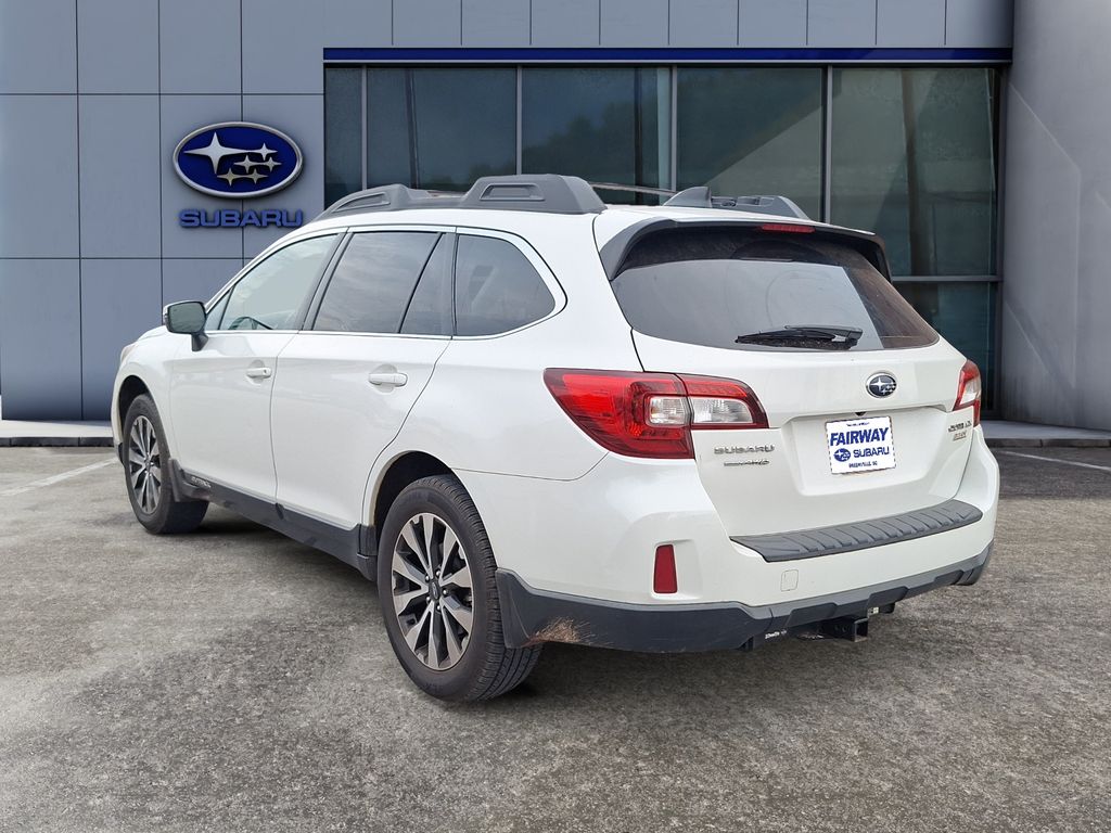 2017 Subaru Outback Limited photo 2