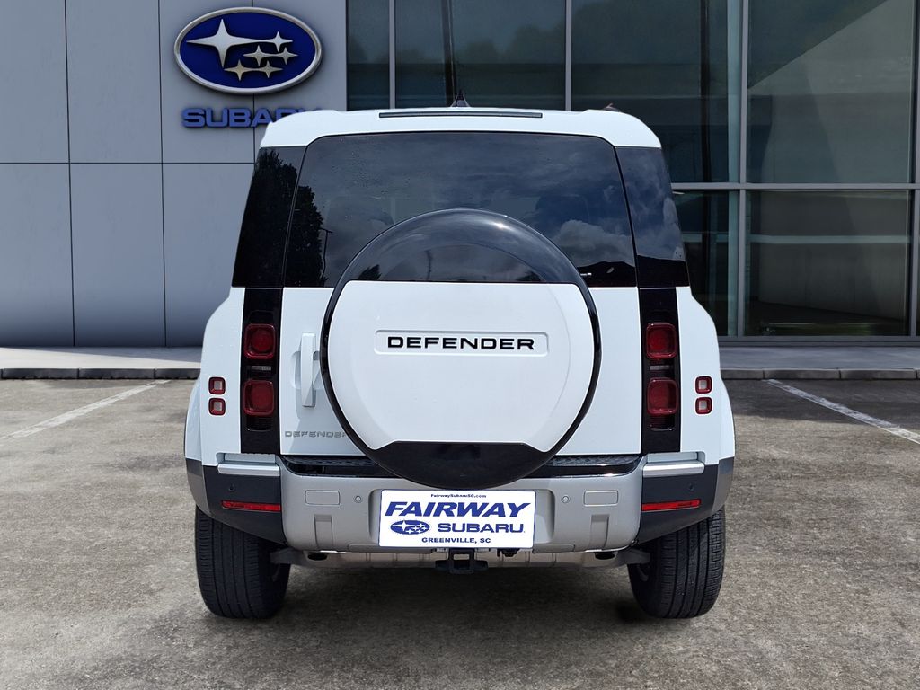 2024 Land Rover Defender 110 S photo 4