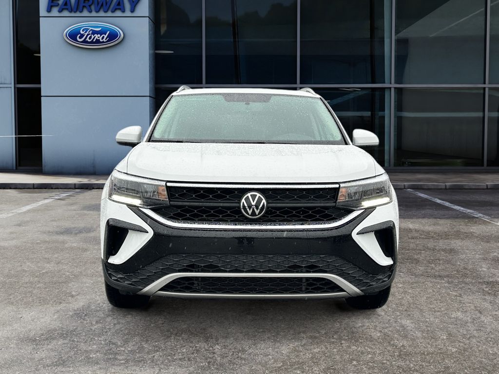 2022 Volkswagen Taos 1.5T SE photo 3