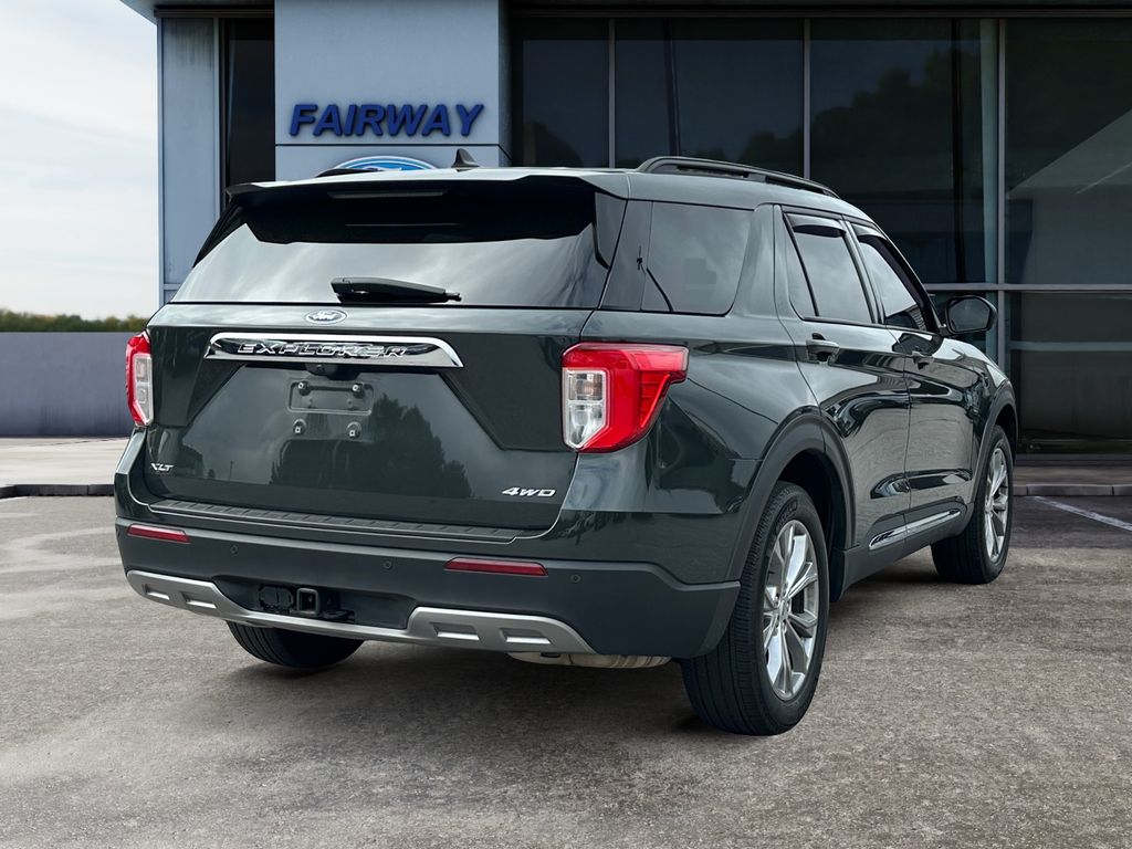 2023 Ford Explorer XLT photo 6