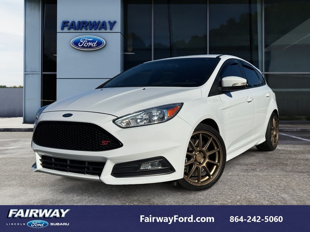 Used 2018 Ford Focus ST Base Hatchback
