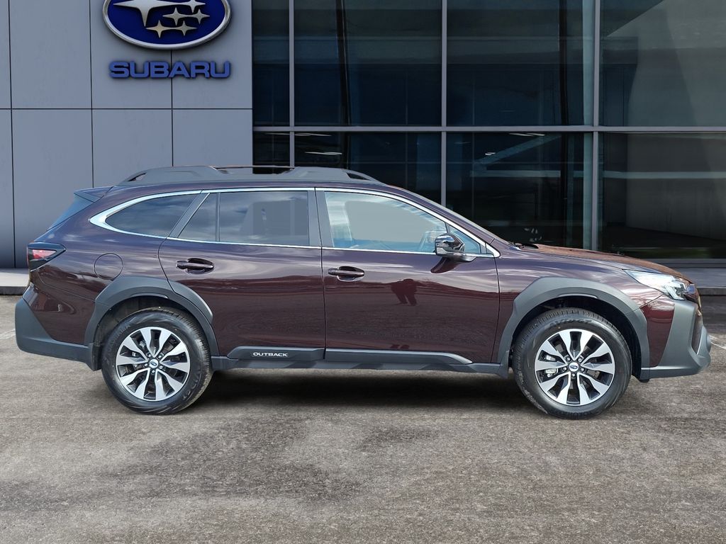 2025 Subaru Outback Limited photo 3