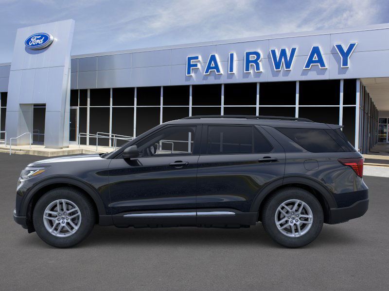 2025 Ford Explorer photo 2
