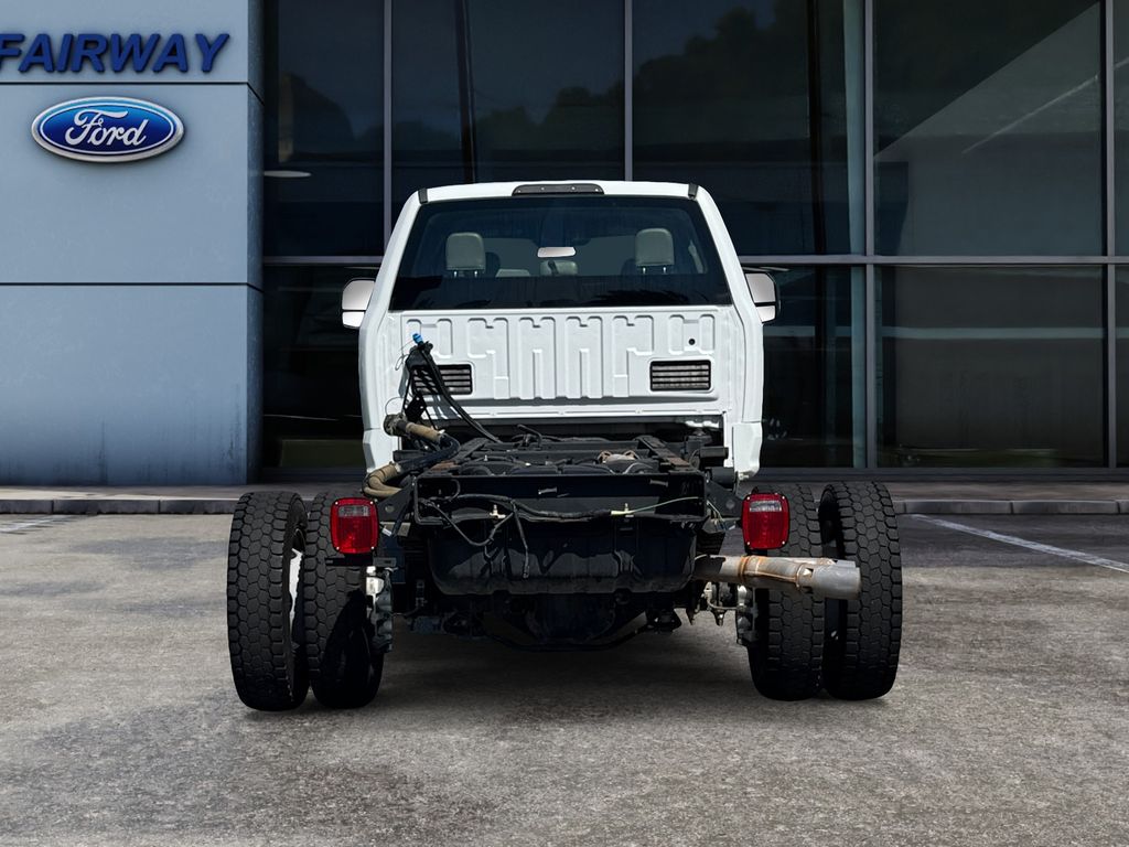2019 Ford F-450 Chassis photo 6