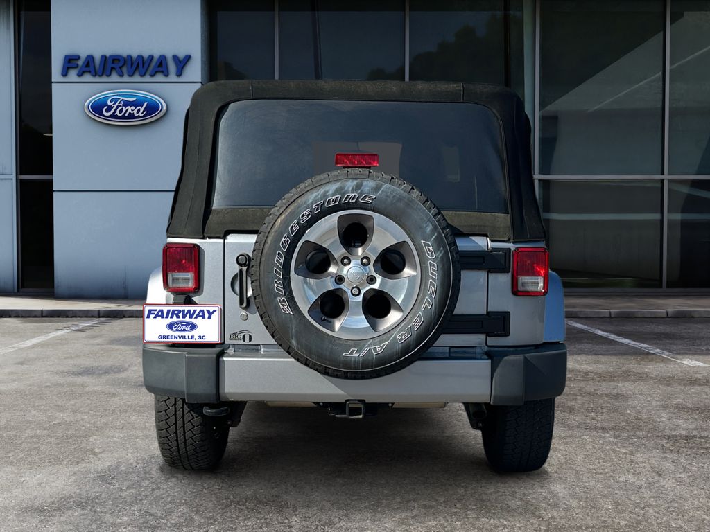 2018 Jeep Wrangler JK Sahara 4x4 photo 5