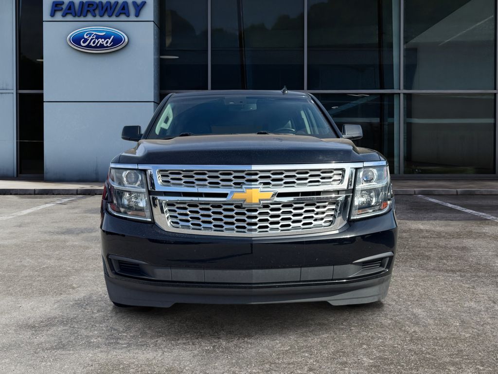 2017 Chevrolet Tahoe LT photo 2