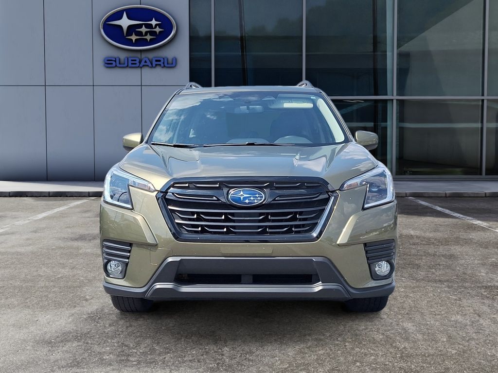 2022 Subaru Forester Premium photo 2