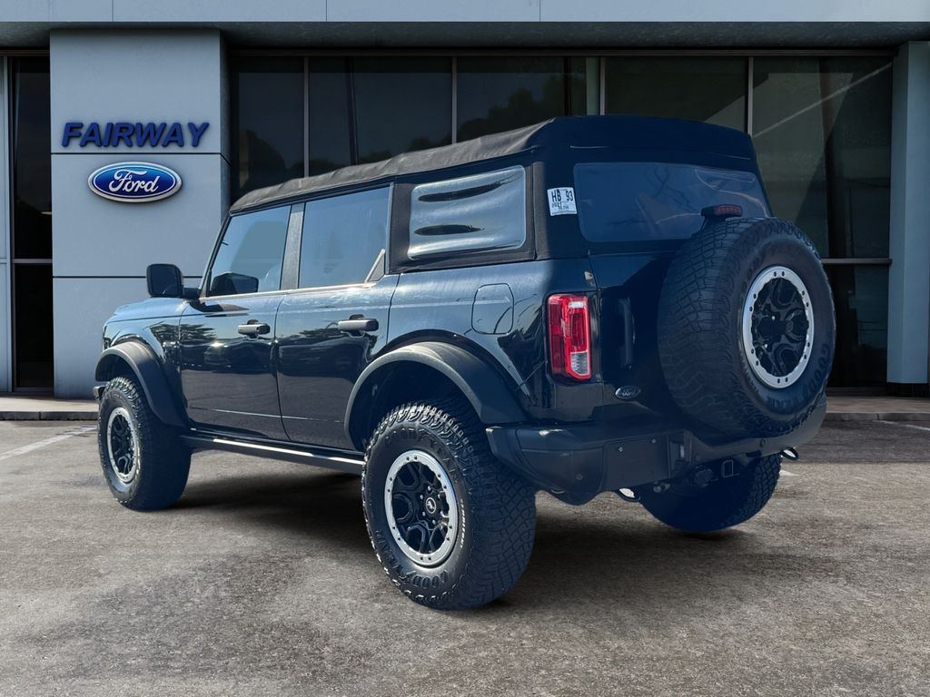 2021 Ford Bronco Black Diamond photo 3