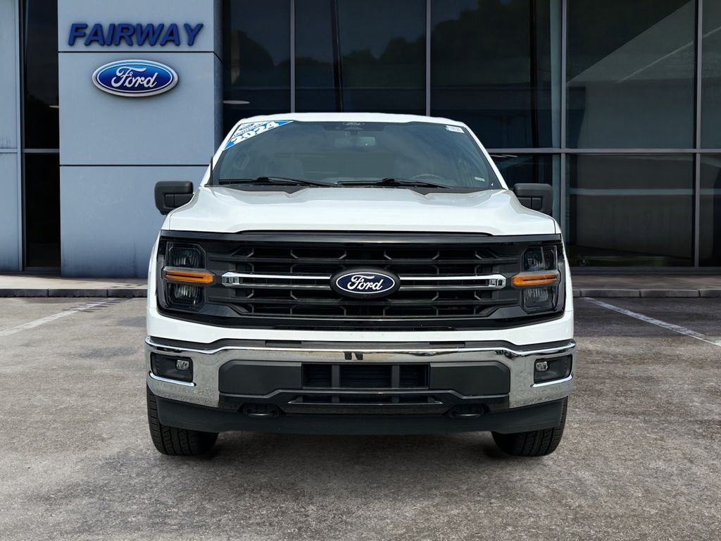 2024 Ford F-150 XLT photo 2