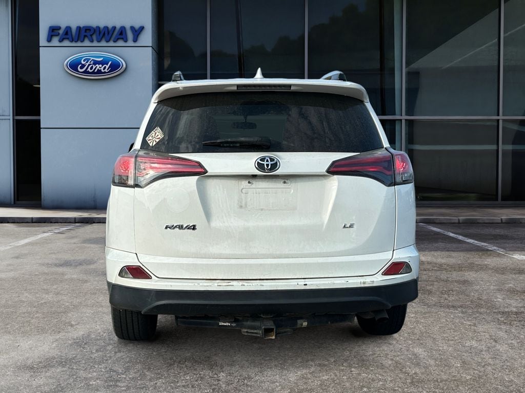 2016 Toyota RAV4 photo 5