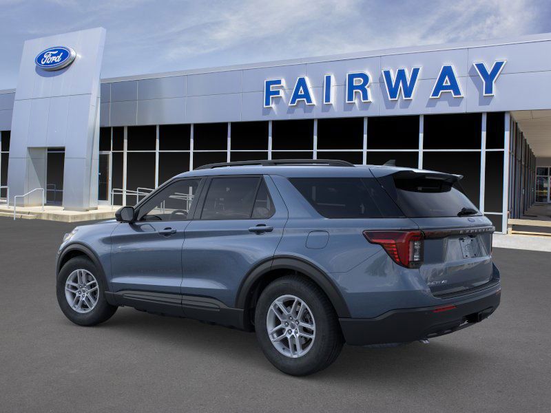 2026 Ford Explorer photo 2