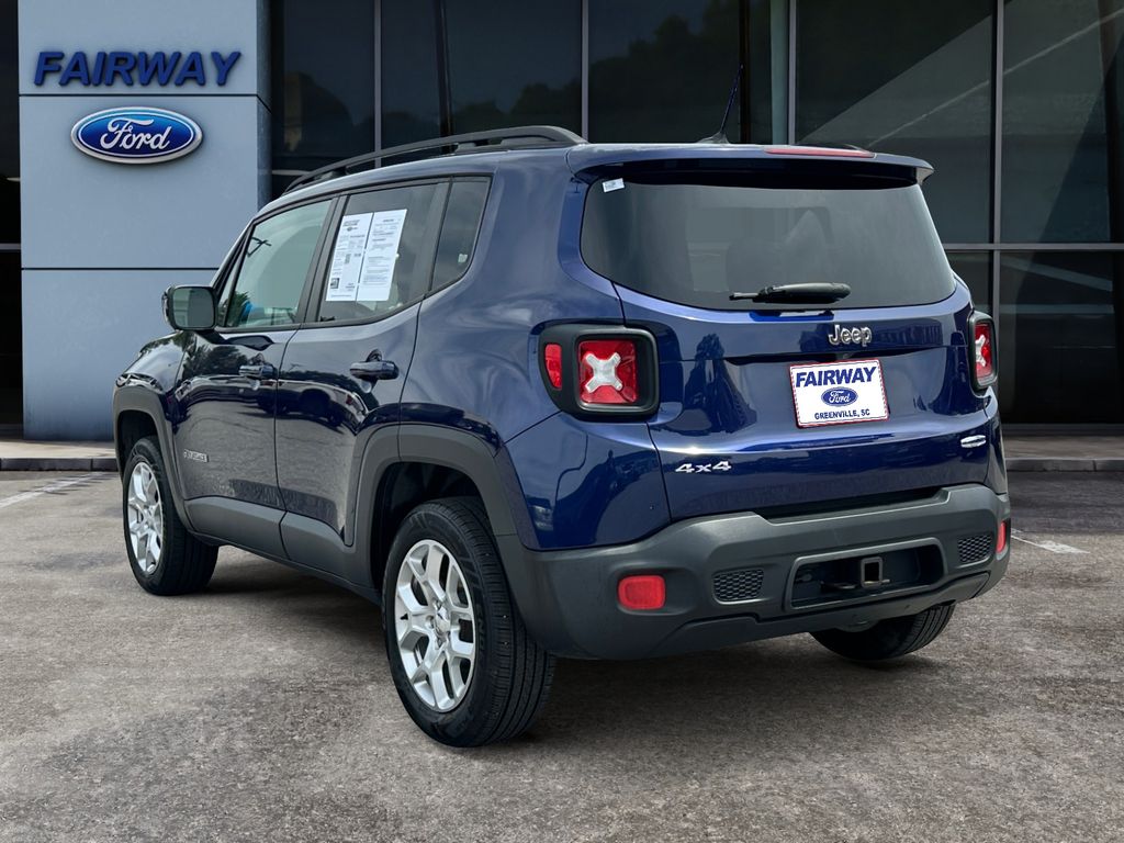 2016 Jeep Renegade Latitude 4x4 photo 4
