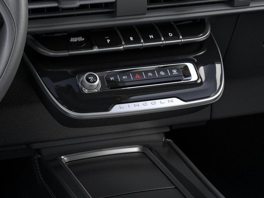 2025 Lincoln Corsair Premiere - Photo 16