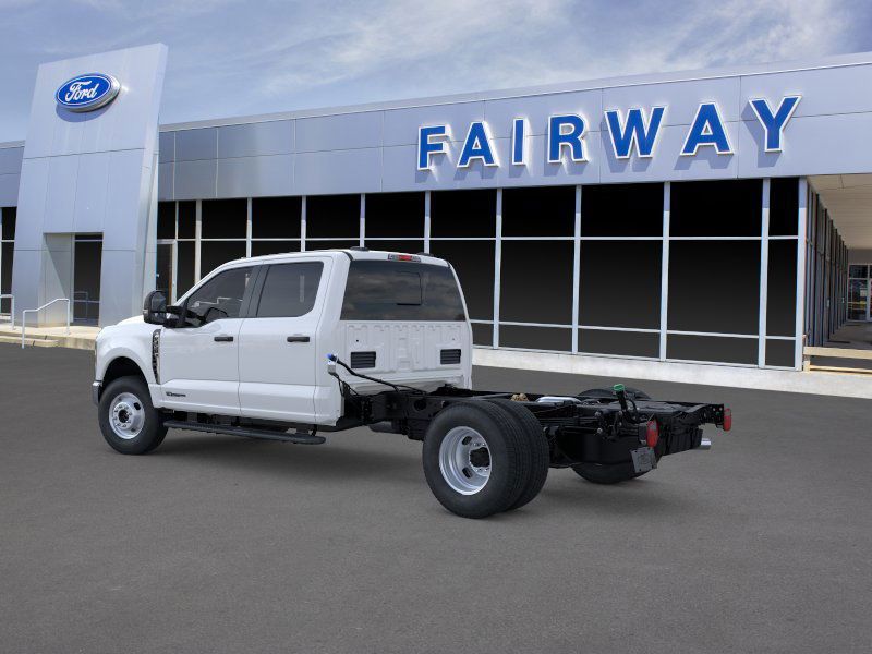 2025 Ford F-350 XL photo 4
