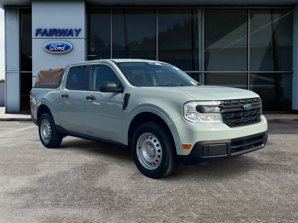 2024 Ford Maverick XL photo 2