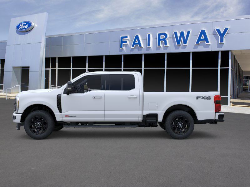 2025 Ford F-350 Lariat photo 2