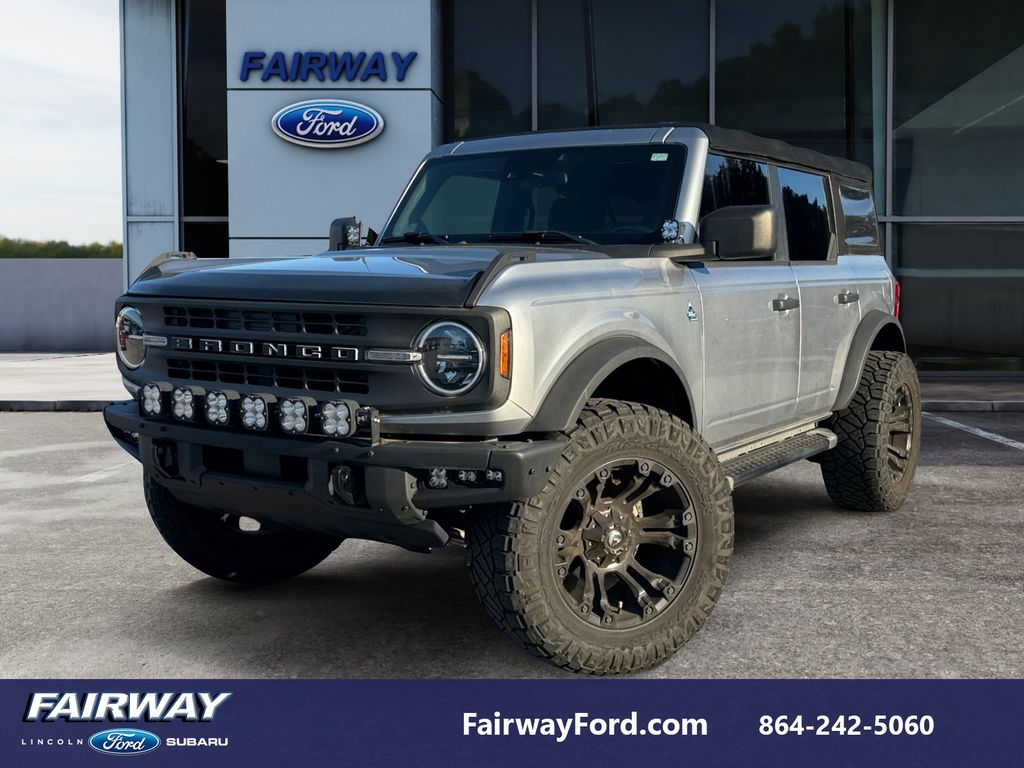 2021 Ford Bronco 4-Door Black Diamond's photo