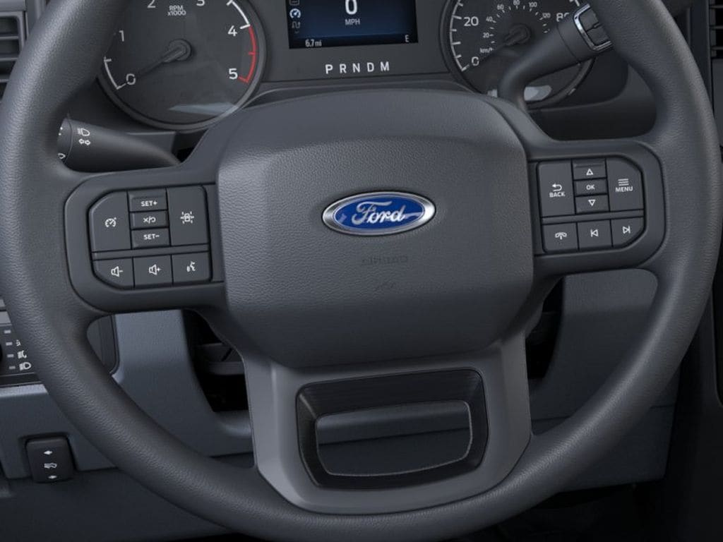 2025 Ford F-350 Super Duty Chassis Cab XLT - Photo 13