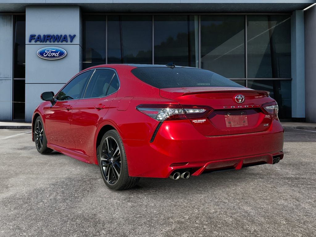 2019 Toyota Camry XSE V6 photo 4