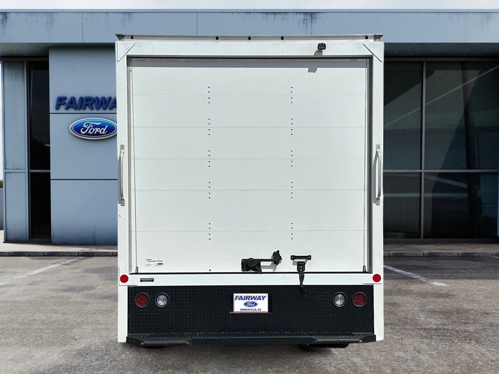 2024 Ford E-350 Cutaway Base photo 5