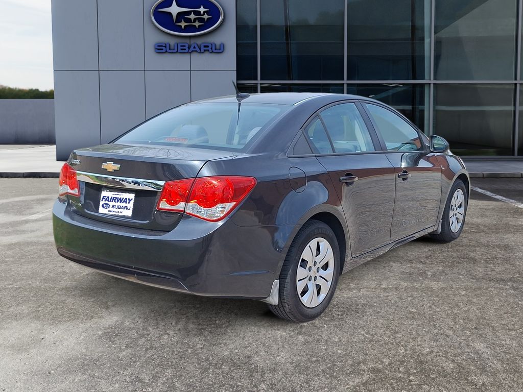 2014 Chevrolet Cruze LS Auto photo 6