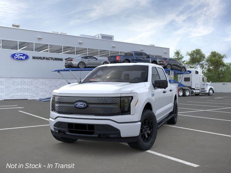 2025 Ford F-150 Lightning XLT photo 2