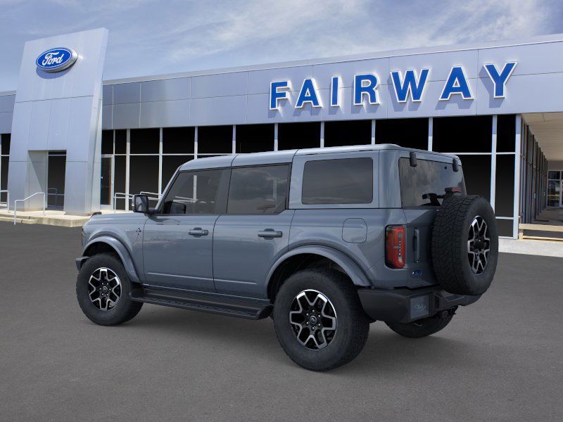 2025 Ford Bronco Outer Banks photo 3