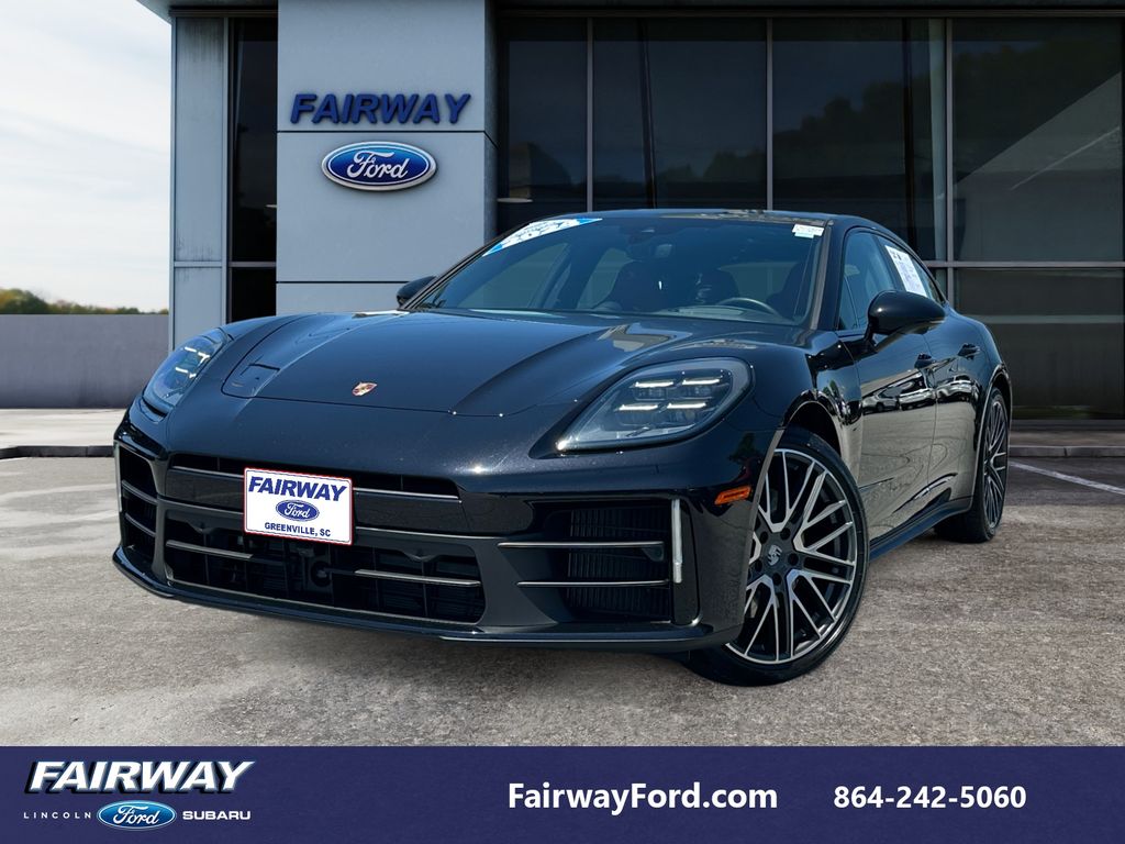 2024 Porsche Panamera 4's photo