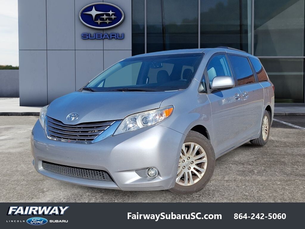Used 2016 Toyota Sienna XLE Passenger Van