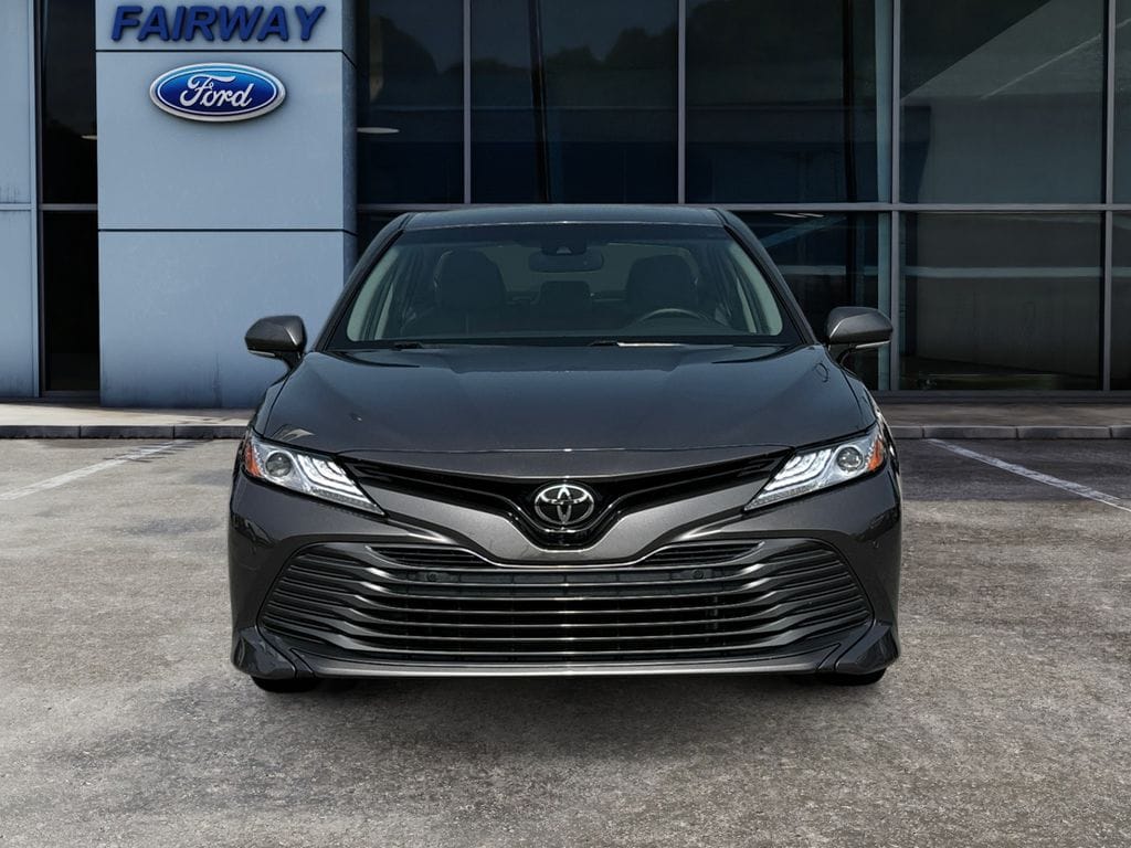 Used 2018 Toyota Camry XLE with VIN 4T1B11HK0JU506371 for sale in Greenville, SC