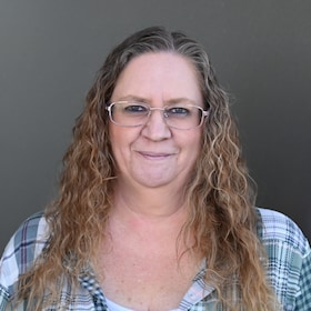 Staff member Mindy Knox from 7797a1fb11e2