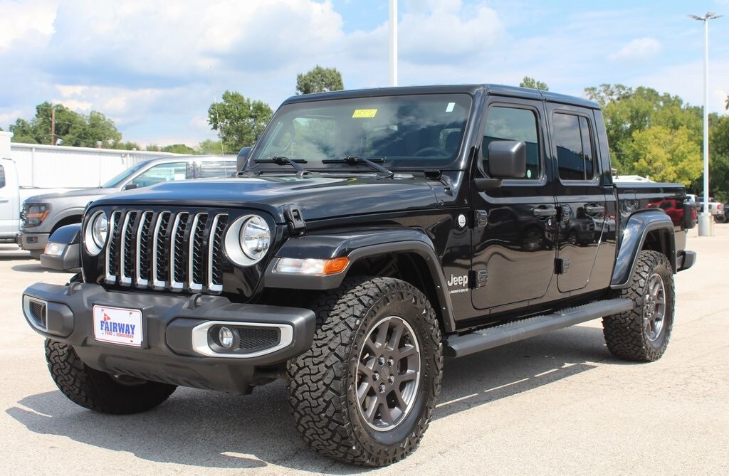 Used 2023 Jeep Gladiator Overland Crew Cab Short Bed Truck